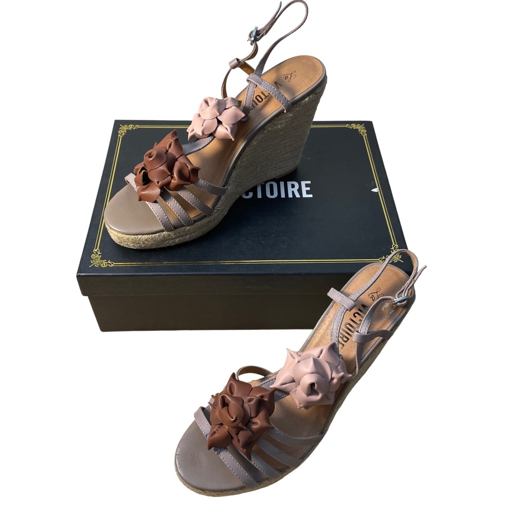 La Victoire Espadrille Wedge Sandals Size 9.5 Leather Flower Detail Cute Shoes